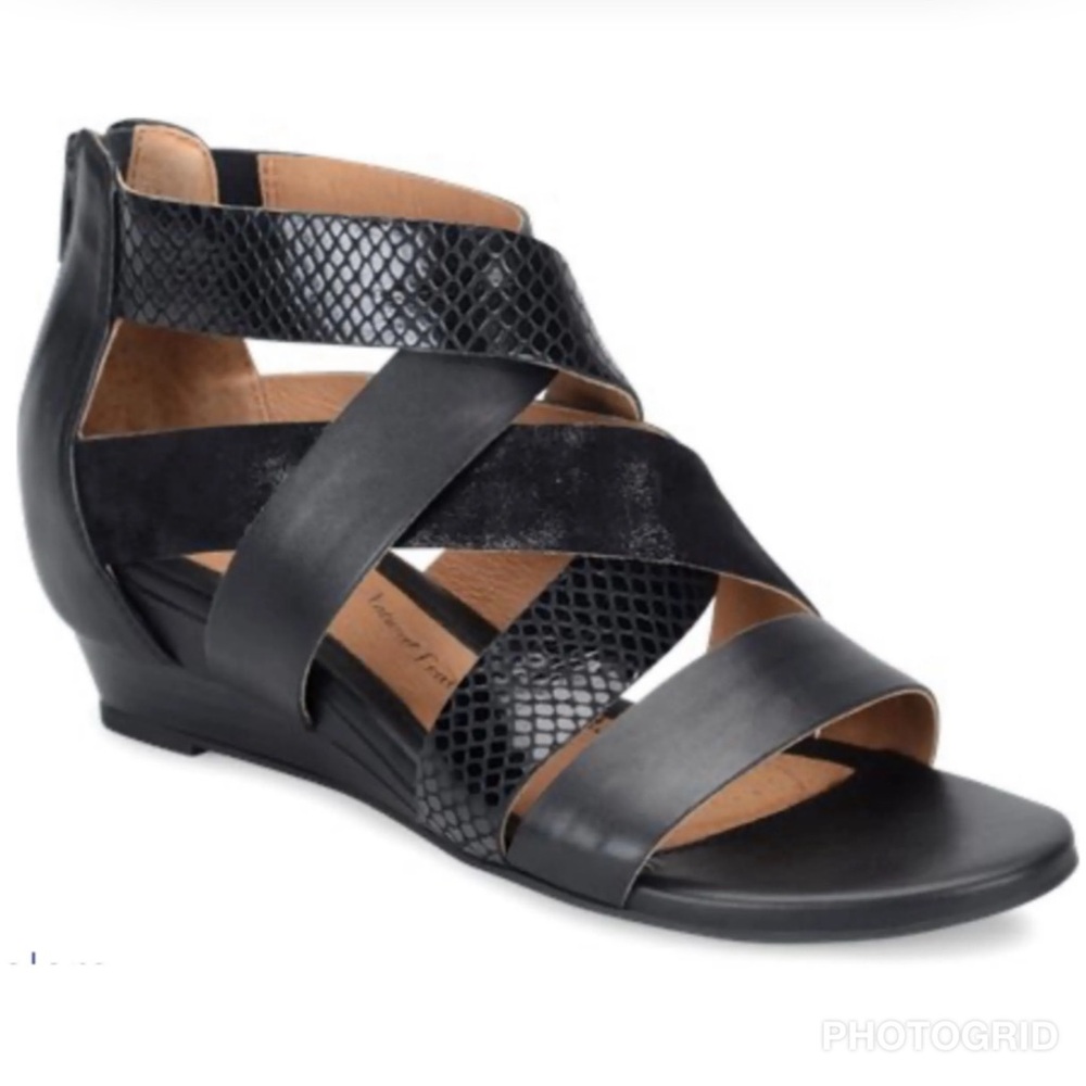 Sofft Rosaria Wedge Leather Sandal